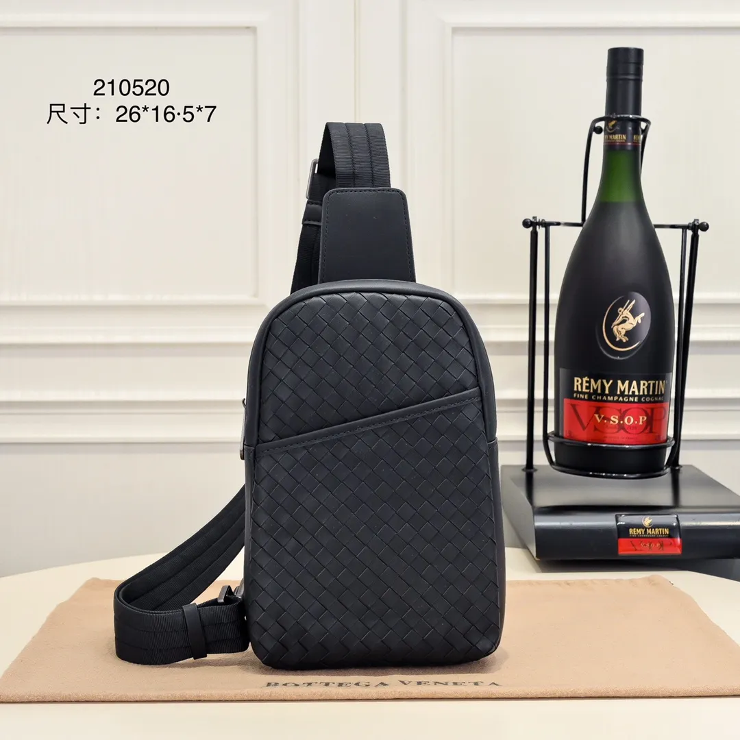 Batch 1060 🎉🎉🎉BOTTEA VENETA Style number: 210520 Material: Purely hand-woven imported fetal cowhide Specifications: Picture size BVBVBV